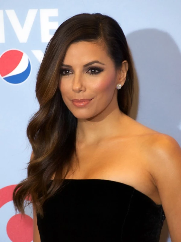 <strong>Eva Longoria</strong>. Image by Hispanic Lifestyle.