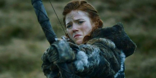 <strong>Rose Leslie</strong>