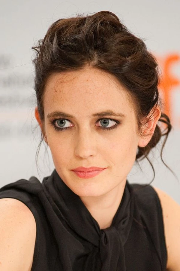 <strong>Eva Green</strong>. Image by Dan Shao.
