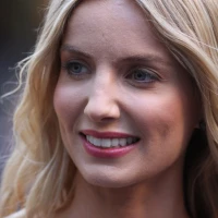 Annabelle Wallis